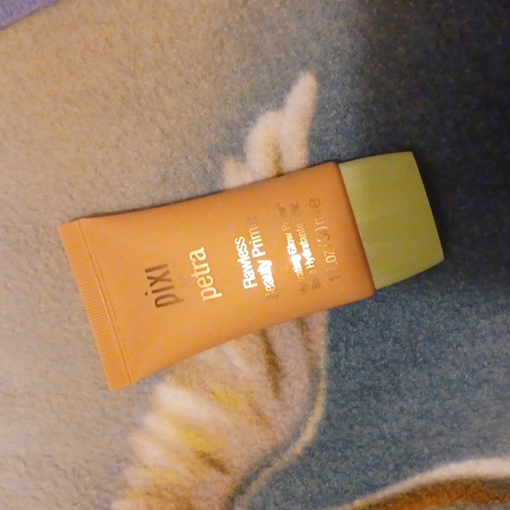 Pixie by petra flawless beauty primer
